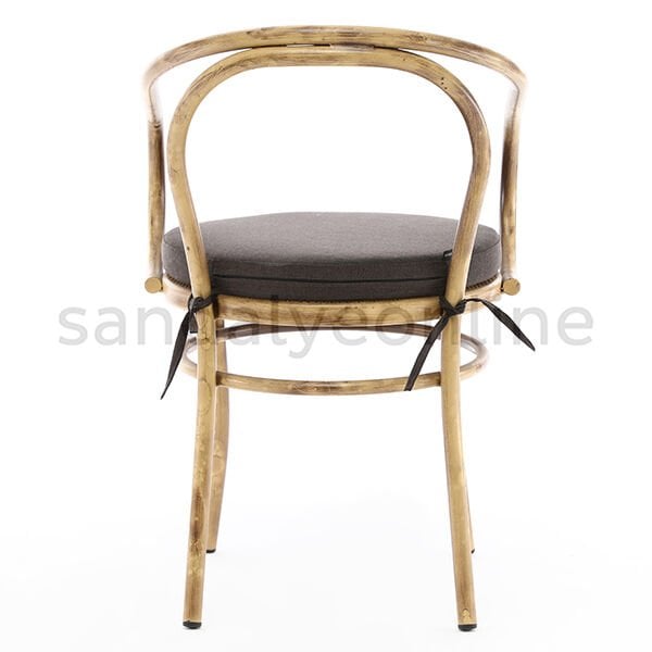 Garmi Retro Chair